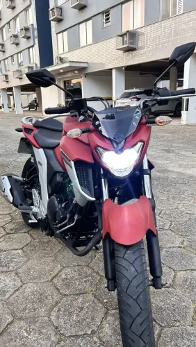 Yamaha Fazer 250 - 2019 | Vermelha