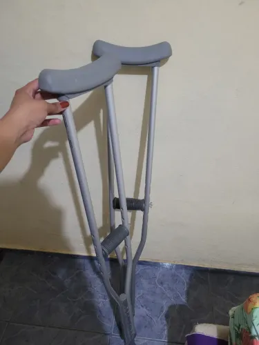 Muletas e Bota ortopédica Mercur 