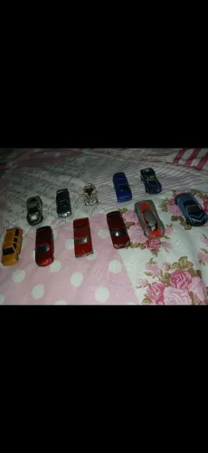 Carrinhos de brinquedo 