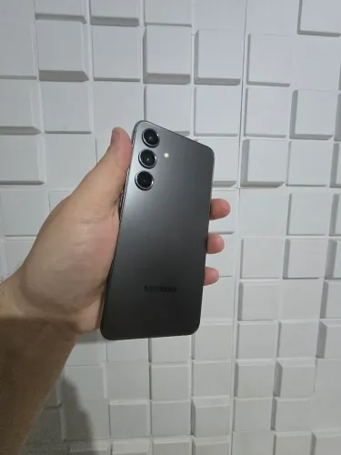 SAMSUNG S24