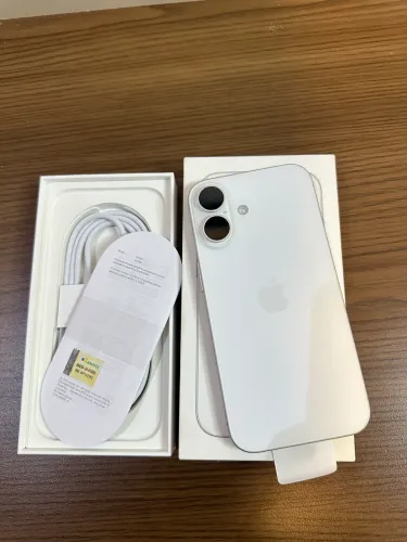 iPhone 16 128GB Impecável - Sem Marcas, 89% Bateria, Completo na Caixa