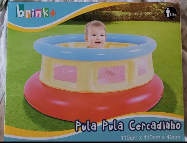 Brinquedo pupa pula cercadinho 