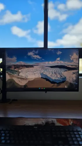 Monitor Mini Led TCL 300HZ