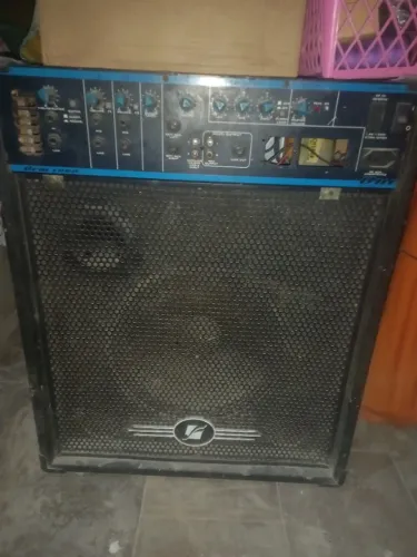 Caixa amplificada.