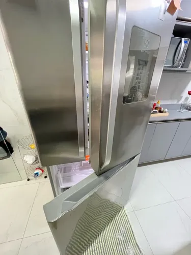 Geladeira Electrolux 556l