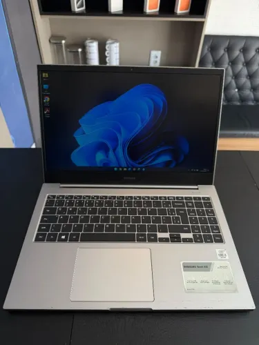 Notebook Samsung Intel Core 3 (10° geração), SSD 256GB, 4GB RAM - GARANTIA