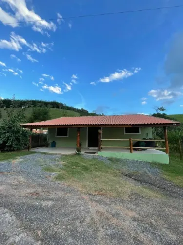 Vendo chacara, terreno com 500m², construção 90m² na Vila Paiva - São José dos Campos - S