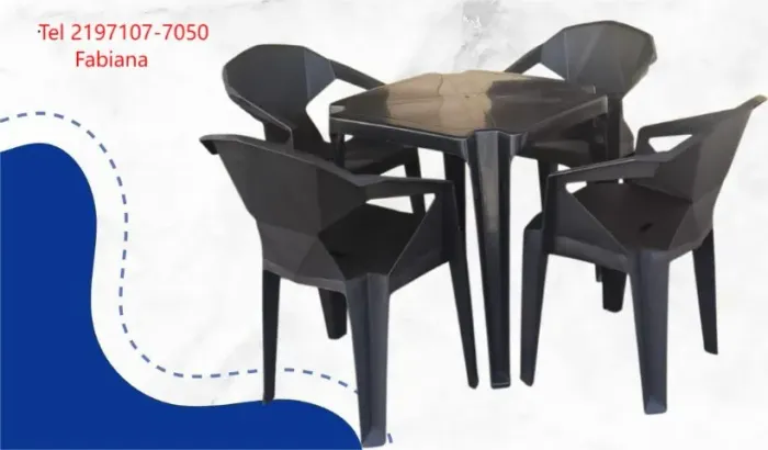 Conjunto de mesa com poltronas 3D