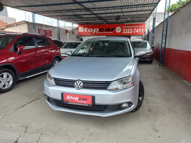 Volkswagen Jetta Comfortline 2.0 T.flex 8V 4P Mec. 2014