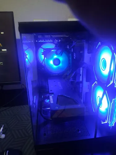 PC Gamer Ryzen 5 5500 + RX 7600 | 16GB RAM | SSD 500GB | 3 Meses de Uso. Troco no play 5