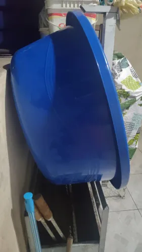 Vendo uma basia grande