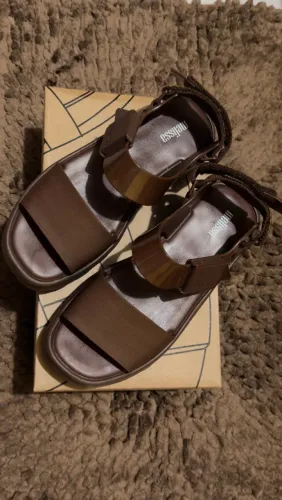 Pape te Melissa
