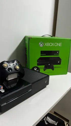 XBOX ONE FAT COM KINECT 500 GB