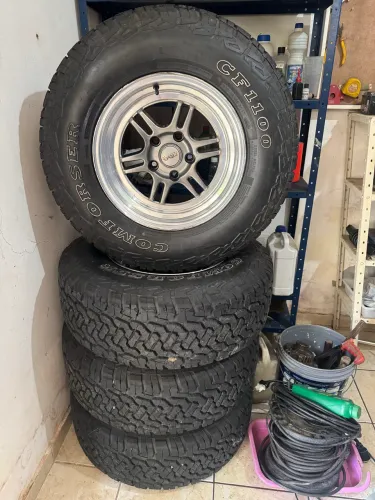 Rodas e pneus tracker grand Vitara tr4 e outros 