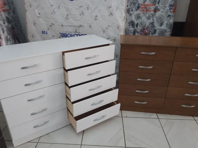 Cômoda nova 10 gavetas - com montagem