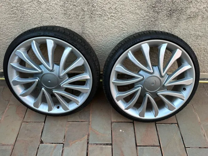 Rodas 17 pneus 165/40/17