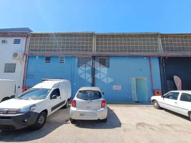 Galpão de 180 m² com Mezanino no João Paulo: Versatilidade e Fluxo de Clientes.