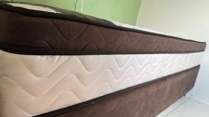 Vendo cama solteirão molas ensacadas