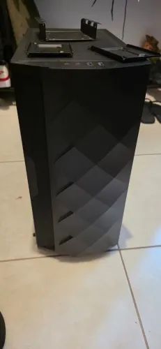 Gabinete gamer nunca usado