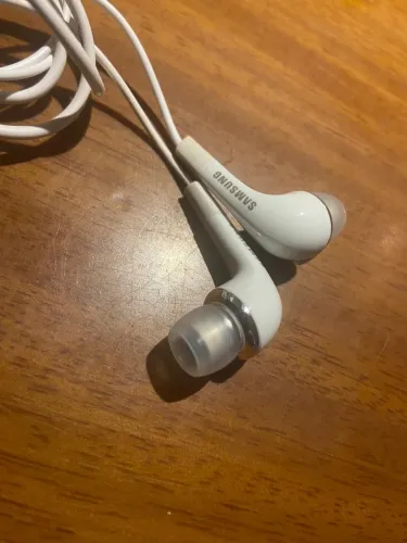 Fones de ouvido originais Samsung e Motorola $50 cada