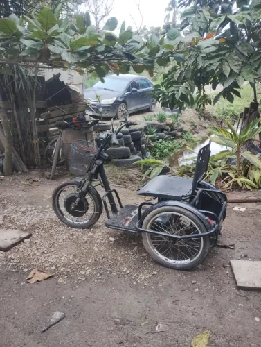 vendo tricicolo semi novo