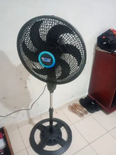 Ventilador semi novo 150$