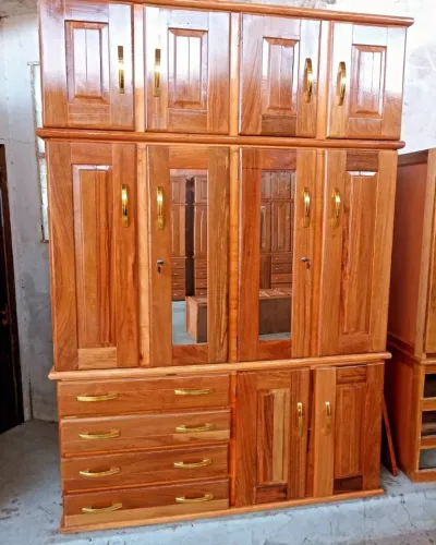 Guarda roupa de casal - 4 portas todo de madeira jatobá NOVO