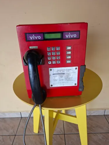 Aparelho telefônico orelhão c/ suporte