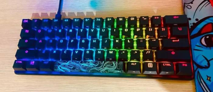 Teclado Mecânico Gamer HyperX Alloy Origins 65%