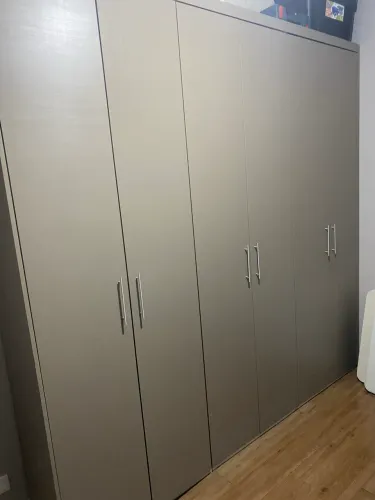 Armário de 6 portas Grande
