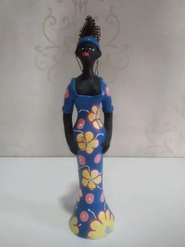 Escultura Afro-Brasileira do artesanato nordestino em cerâmica.