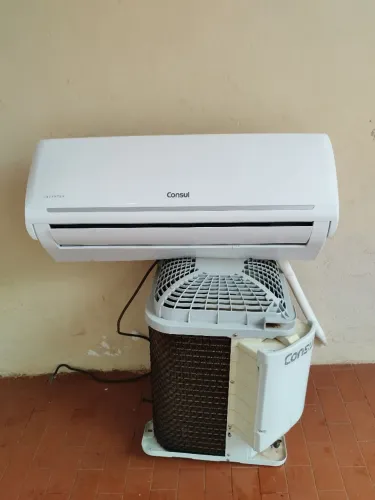 Vende-se ar condicionado Consul 9mil BTUs inverter 127/220 VA Já entregamos Instalado !!