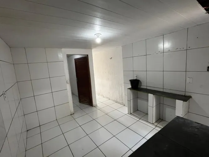 CASA COM 1/4 AMARANTE