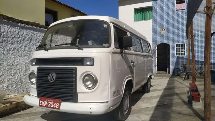 Volkswagen Kombi Standard 1.4 MI Total Flex 8V 2010