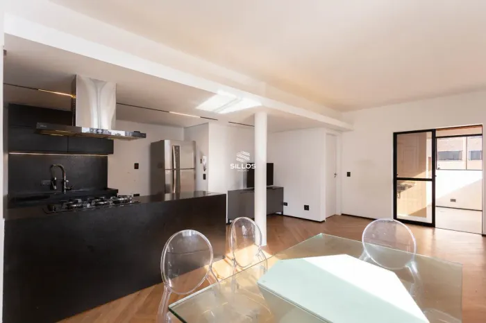 Apartamento à venda com 3 quartos no Cabral em Curitiba