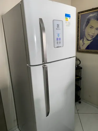 Geladeira Eletrolux fost free 433L