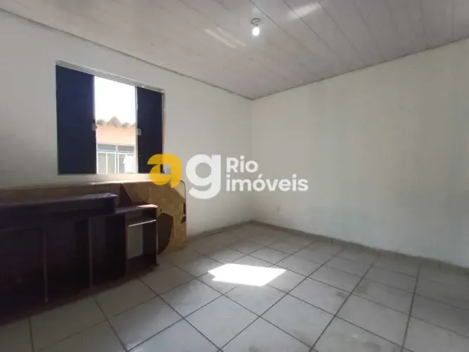 Kitnet/Conjugado : / Residencial / Vila Valqueire