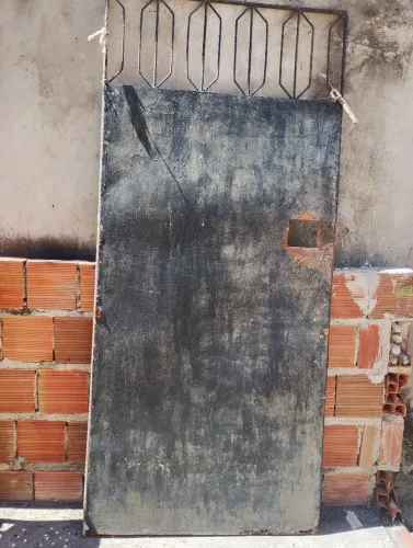 Portão chapeado