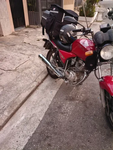 Vendo Titan 150/2006 freio a disco/ motor no cromo