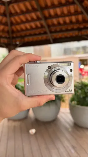 Cybershot SONY CYBER-SHOT DSC-W35 7.2MP LENTE CARL ZEISS