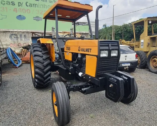Trator Valmet 785 4x2, revisado 