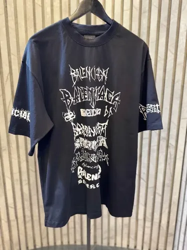 CAMISETA BALENCIAGA - PRETA -TAM. -M / L