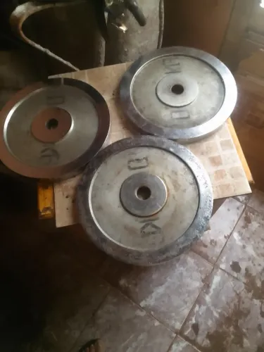 Vendo 5 anilhas acromada de 10kios cada total 50 kilos