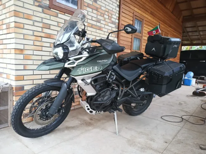 Tiger 800 ano 2020