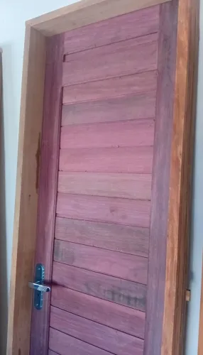 Porta Lambri 2.10 x 60 - em madeira de lei