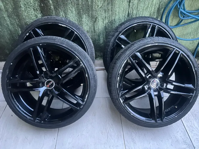 Rodas aro 18 com pneus 4x100 modelo italiana TOP preço abaixo