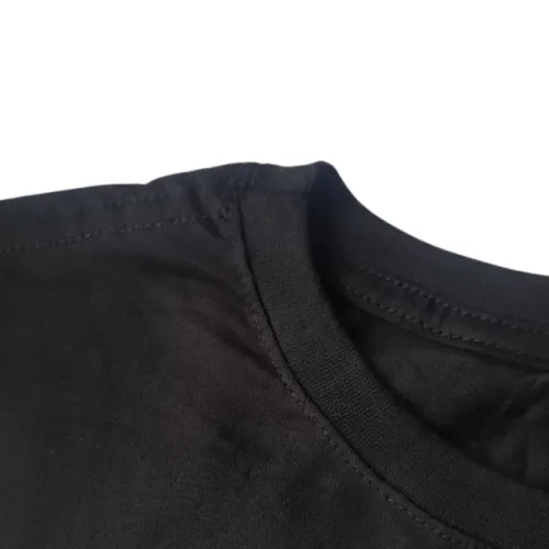 LOTE 100 CAMISETA 100% ALGODÃO FIO 30.1 - PRETA E BRANCA - ATACADO CURITIBA