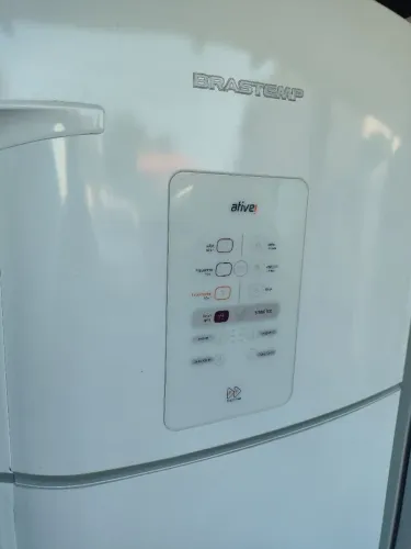 Geladeira Brastemp Frost Free com painel digital