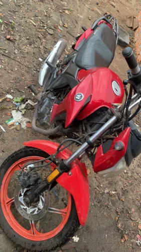 Vendo moto Yamaha fazer 150 ano 2020 quitada
