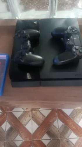 PS4 FAT , Excelente estado de conservação, muito novo, funcionando perfeitamente.